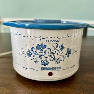 Vintage Rival Crock-Ette‎ 1 Qt Stoneware Slow Cooker Blue Floral Model 3205